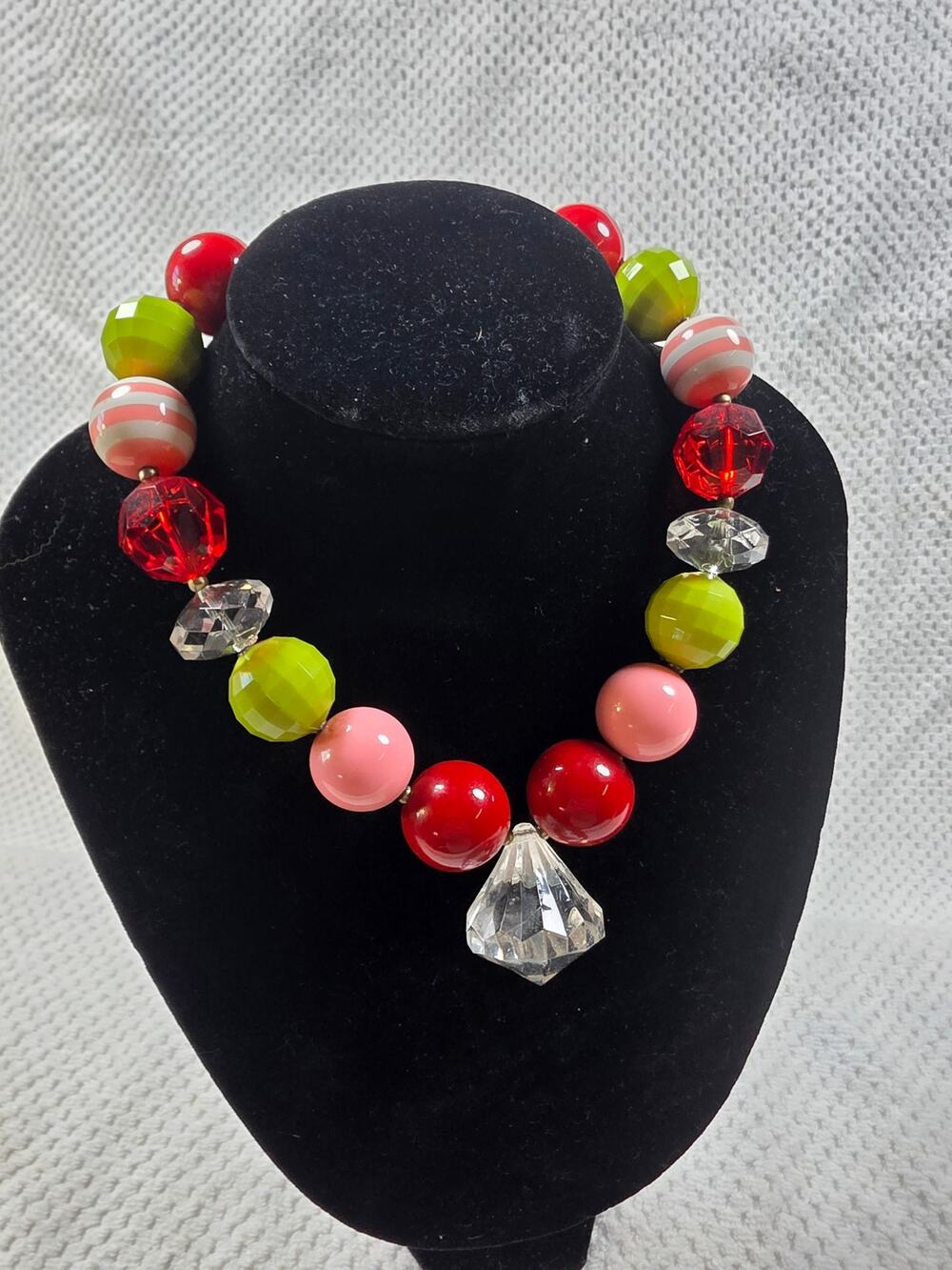 Girls Chunky Bubblegum Necklace 16" Red, Green & Pink